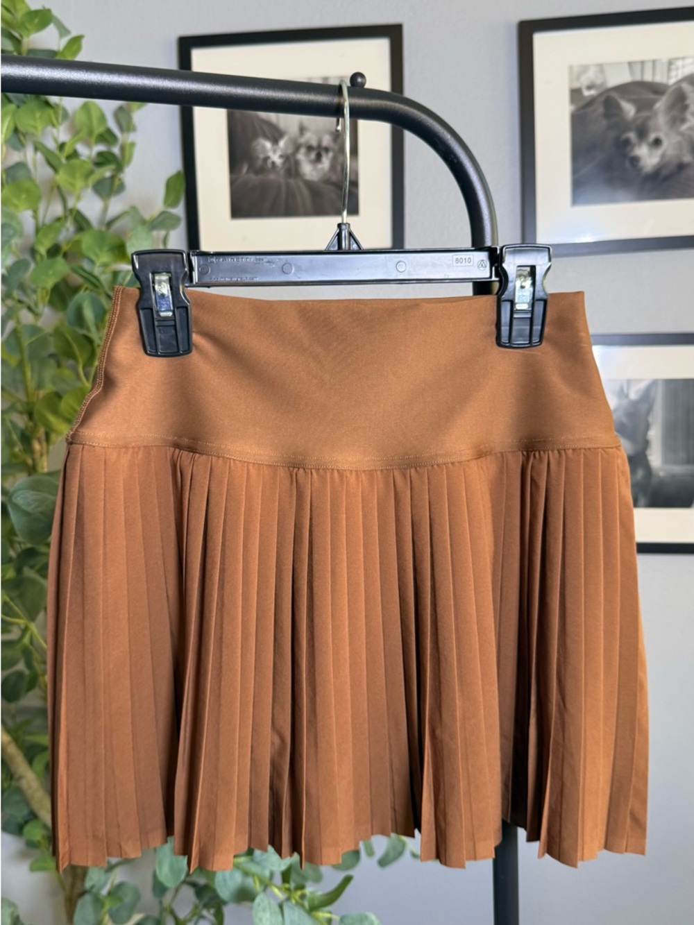 ALO Yoga Pleated Mini Skirt in Rust Brown